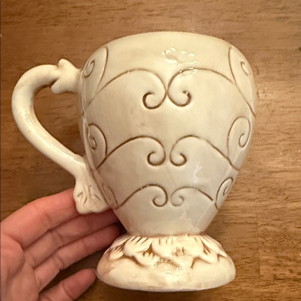 Johanna Parker NWOT Heart-Shaped Mug - Picture 3 of 4